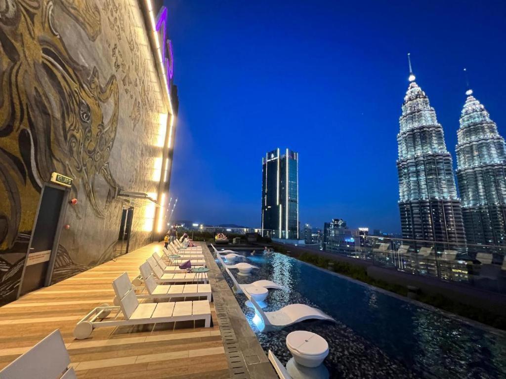 Star Holiday Sky Pool Klcc Kuala Lumpur Buitenkant foto
