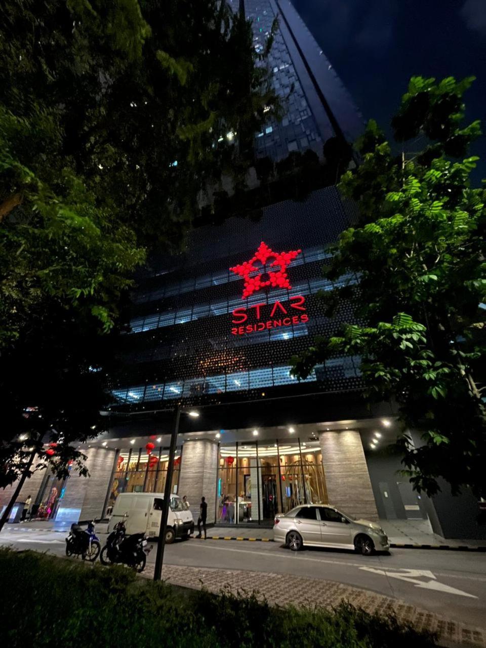 Star Holiday Sky Pool Klcc Kuala Lumpur Buitenkant foto